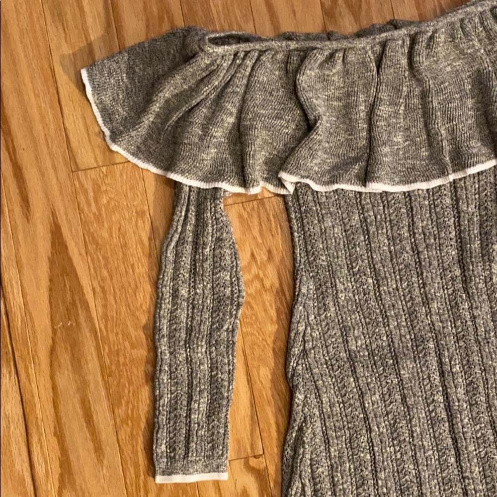 Tularosa Allison off the shoulder cable knit crochet sweater dress XS Gray NWT - Picture 9 of 10